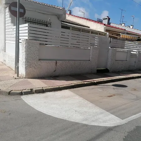 Laguna Rosa Feriehus *